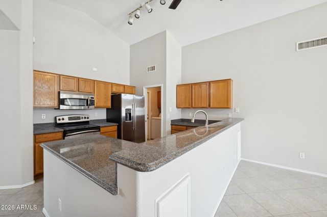 9235 W MARCONI Avenue, Peoria, AZ 85382