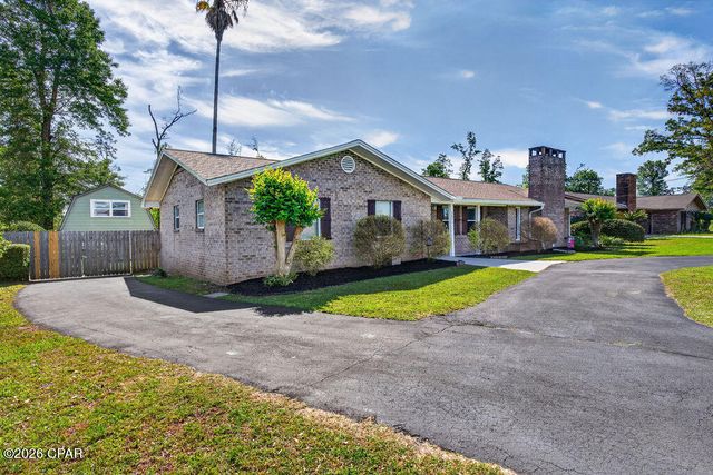 2871 Wildwood Circle, Marianna, FL 32448