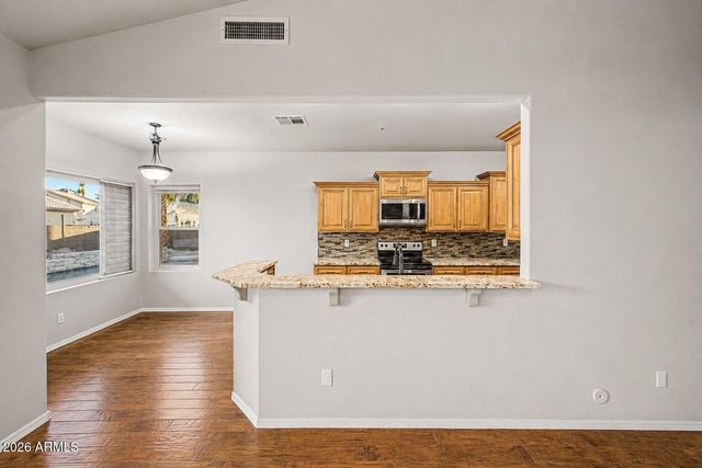407 W SAGEBRUSH Street, Gilbert, AZ 85233