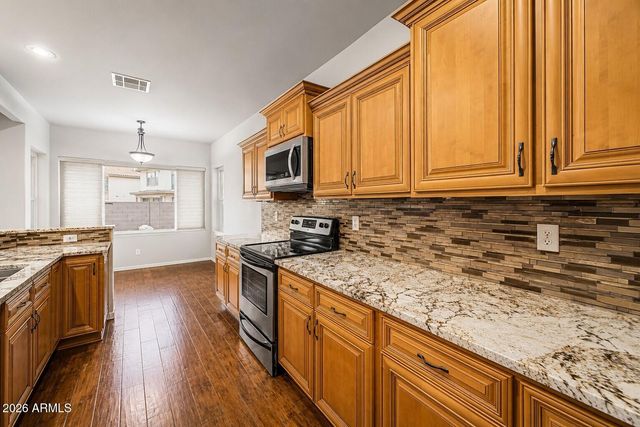 407 W SAGEBRUSH Street, Gilbert, AZ 85233