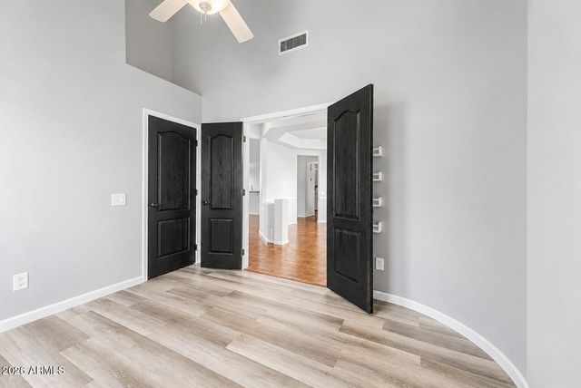 407 W SAGEBRUSH Street, Gilbert, AZ 85233