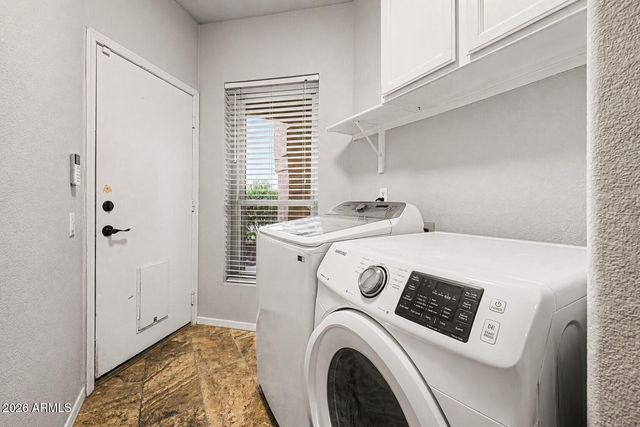 407 W SAGEBRUSH Street, Gilbert, AZ 85233