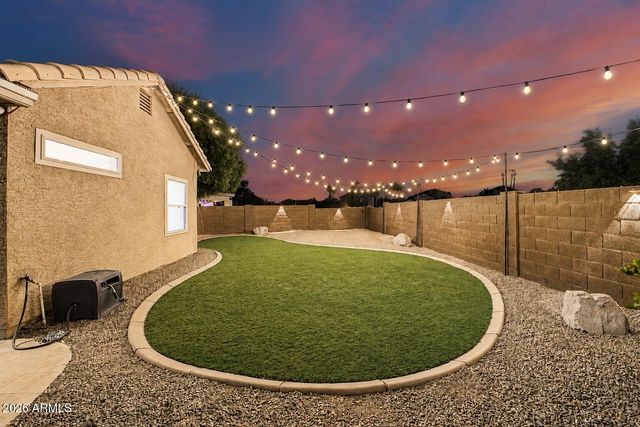 407 W SAGEBRUSH Street, Gilbert, AZ 85233