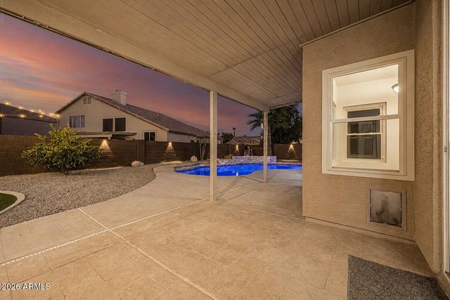 407 W SAGEBRUSH Street, Gilbert, AZ 85233
