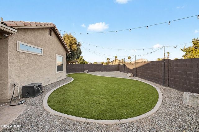 407 W SAGEBRUSH Street, Gilbert, AZ 85233
