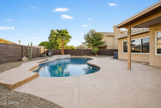 407 W SAGEBRUSH Street, Gilbert, AZ 85233