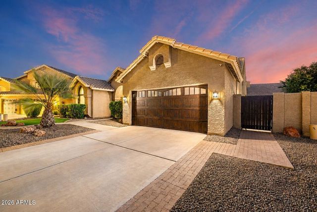 407 W SAGEBRUSH Street, Gilbert, AZ 85233