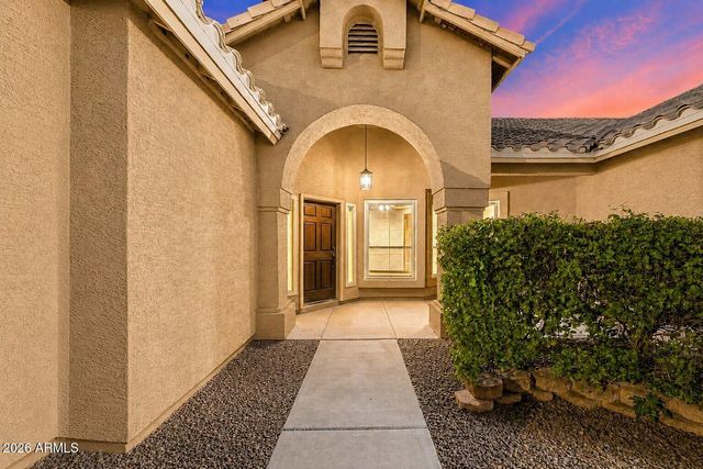 407 W SAGEBRUSH Street, Gilbert, AZ 85233