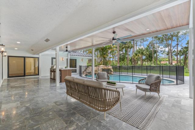 14756 Stirrup Lane, Wellington, FL 33414