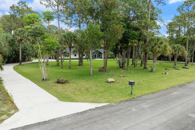 14756 Stirrup Lane, Wellington, FL 33414