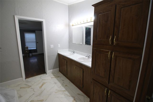 10188 Gaillard Lake, Wills Point, TX 75169