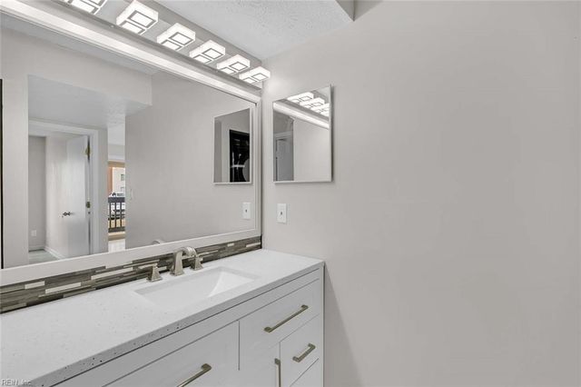 56 Wells CT, Hampton, VA 23666