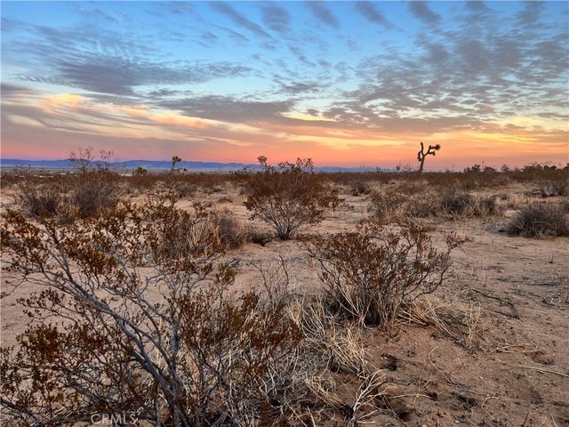 575 N Covelo Avenue, Landers, CA 92285