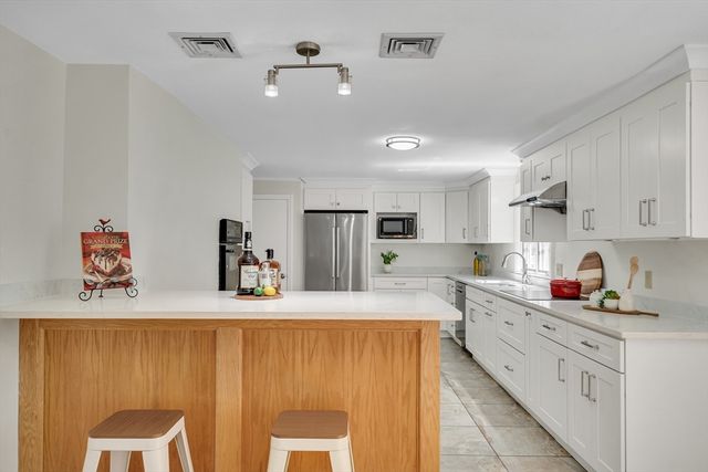 21 Wayland Hills Rd.,, Wayland, MA 01778