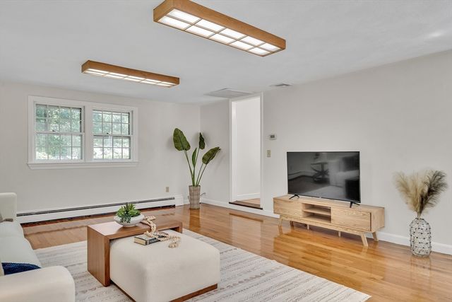 21 Wayland Hills Rd.,, Wayland, MA 01778
