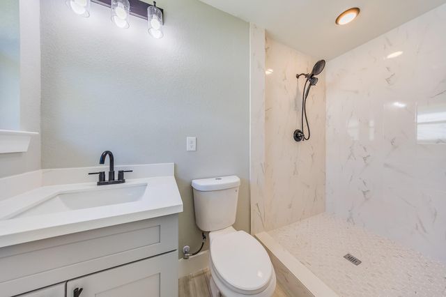 6201 Carew Street, Houston, TX 77074