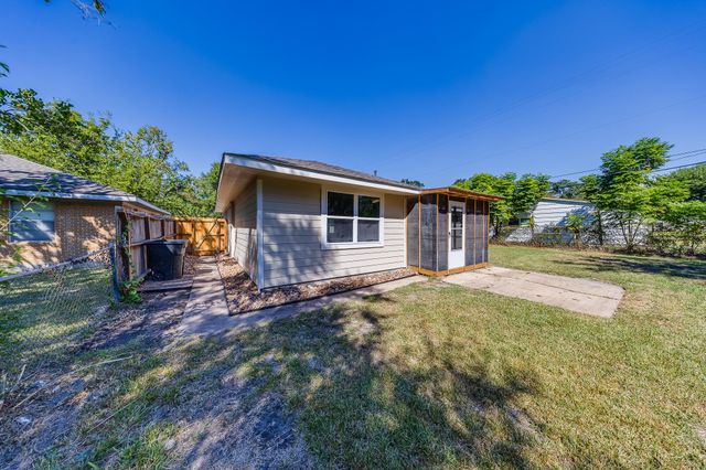 6201 Carew Street, Houston, TX 77074