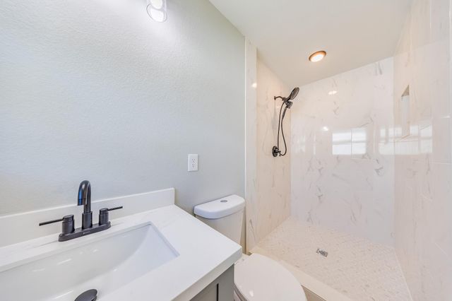 6201 Carew Street, Houston, TX 77074