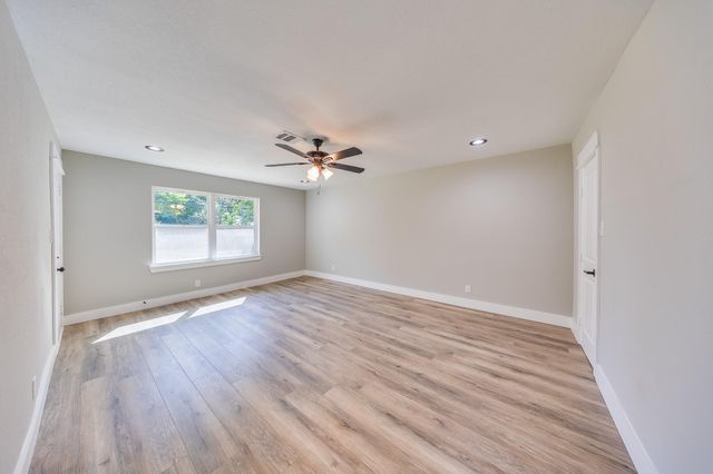 6201 Carew Street, Houston, TX 77074