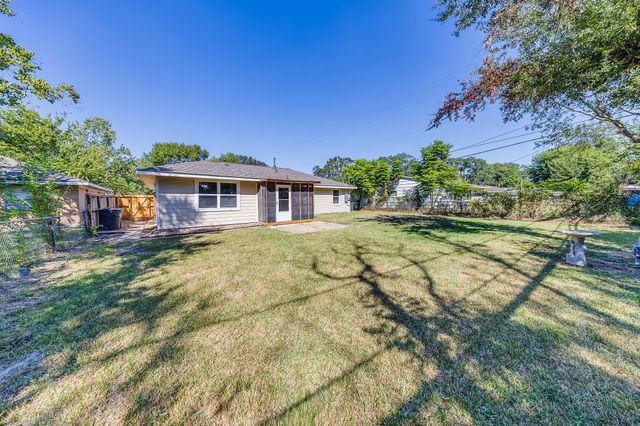 6201 Carew Street, Houston, TX 77074