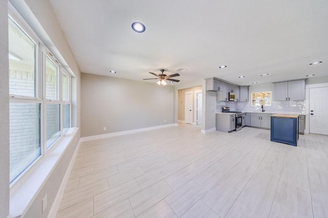 6201 Carew Street, Houston, TX 77074