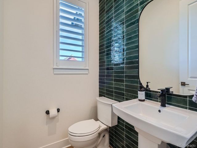 805 Promenade Dr, Superior, CO 80027