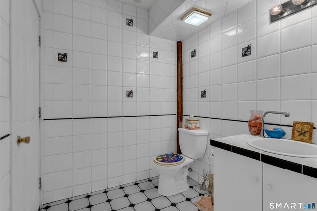 51 Mill Road, Guilford, CT 06437