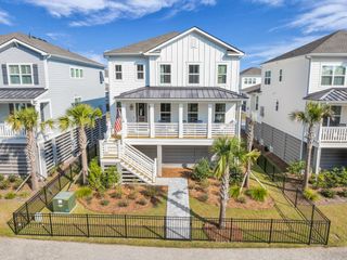 1546 N Lakeshore Drive, Mount Pleasant, SC 29466