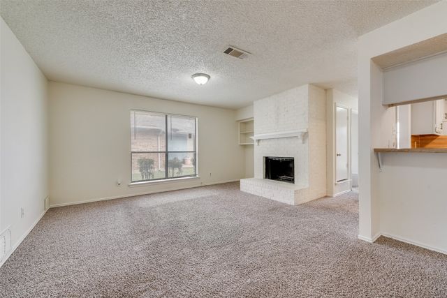 215 Silver Creek Drive, Duncanville, TX 75137