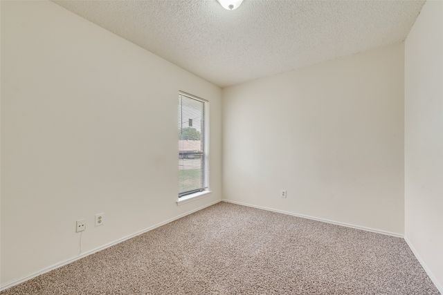 215 Silver Creek Drive, Duncanville, TX 75137