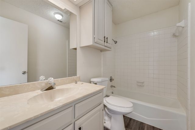 215 Silver Creek Drive, Duncanville, TX 75137