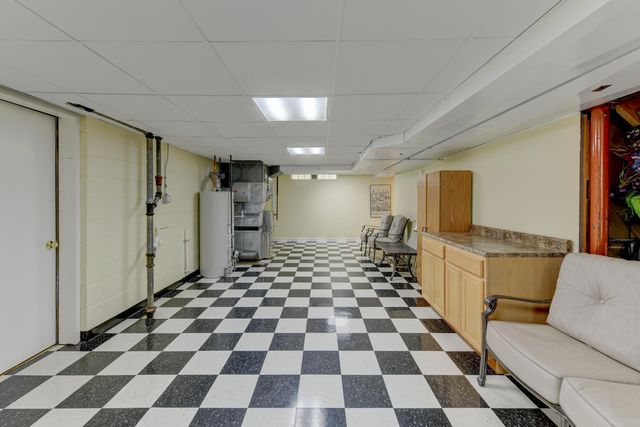 9036 Orchard Drive, Highland, IN 46322
