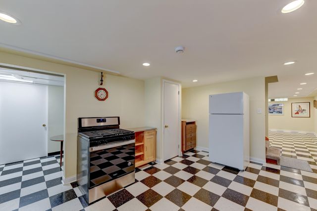 9036 Orchard Drive, Highland, IN 46322