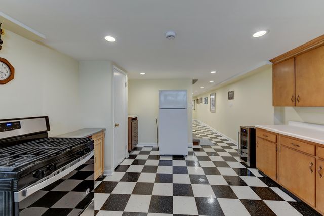9036 Orchard Drive, Highland, IN 46322