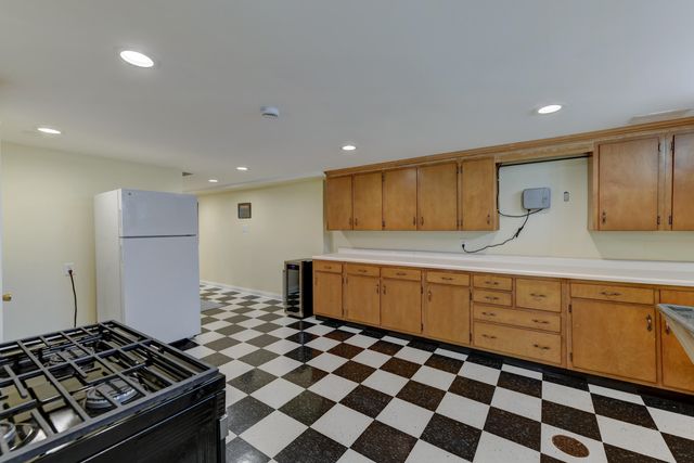 9036 Orchard Drive, Highland, IN 46322