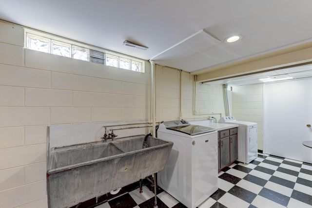 9036 Orchard Drive, Highland, IN 46322