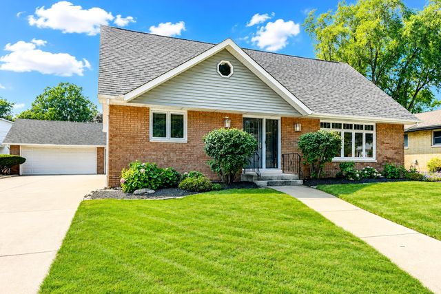 9036 Orchard Drive, Highland, IN 46322