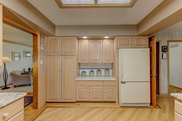 9036 Orchard Drive, Highland, IN 46322