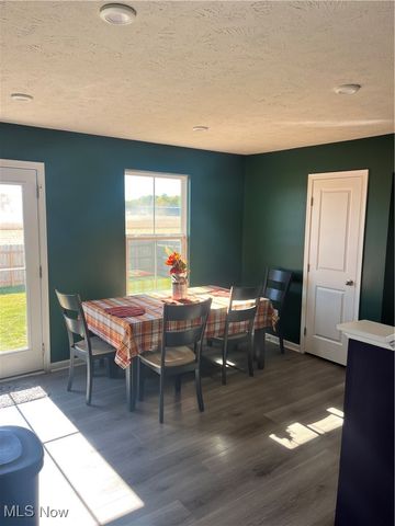 158 River Run Drive, Elyria, OH 44035