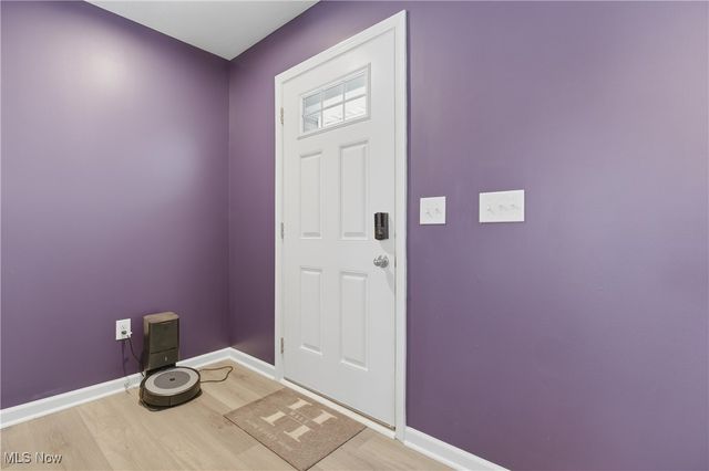 158 River Run Drive, Elyria, OH 44035