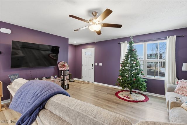 158 River Run Drive, Elyria, OH 44035