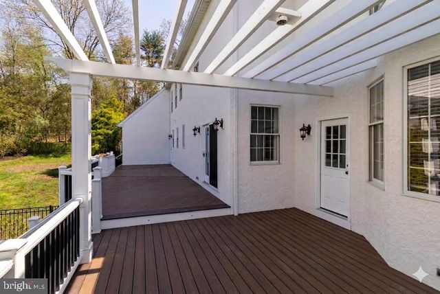 1 SAINT ANDREWS CT, New Hope, PA 18938
