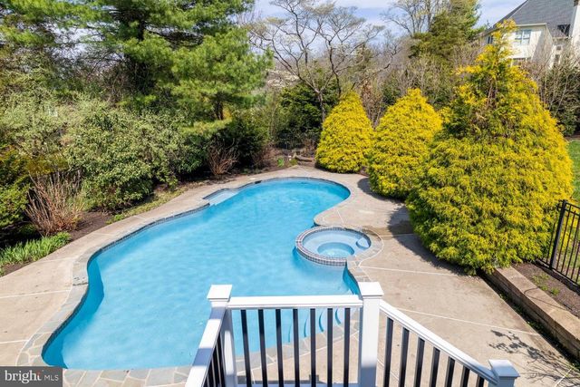 1 SAINT ANDREWS CT, New Hope, PA 18938