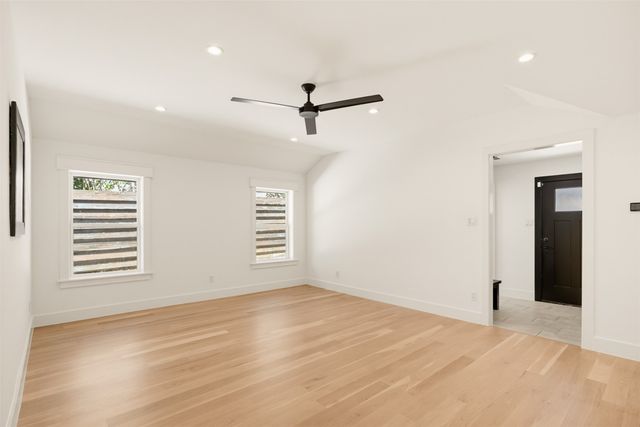 6331 Linden Lane, Dallas, TX 75230