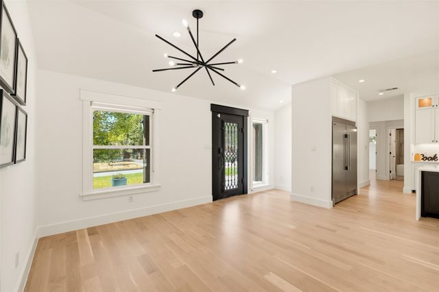 6331 Linden Lane, Dallas, TX 75230