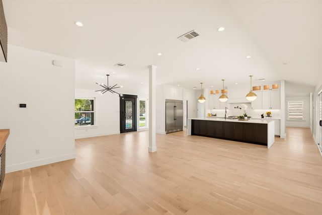 6331 Linden Lane, Dallas, TX 75230
