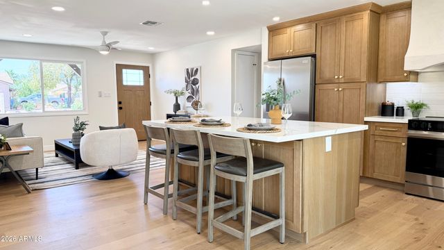 3737 E KAREN Drive, Phoenix, AZ 85032