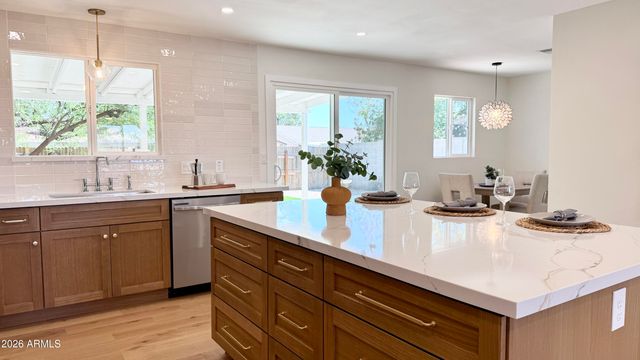 3737 E KAREN Drive, Phoenix, AZ 85032