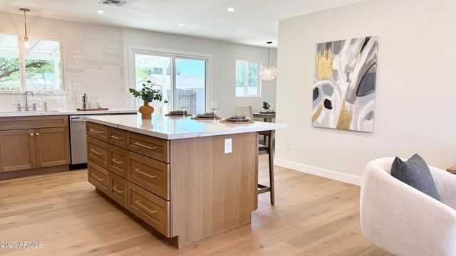 3737 E KAREN Drive, Phoenix, AZ 85032