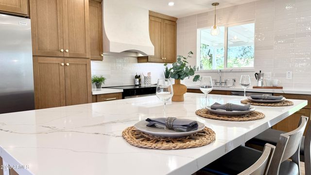 3737 E KAREN Drive, Phoenix, AZ 85032